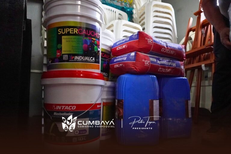 Escuela Carlos Aguilar recibe insumos de revestimiento y madera gracias al GAD de Cumbayá